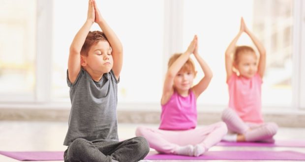 Παιδί και Γιόγκα – Η κα Κοπάνου Κατερίνα Εργοθεραπεύτρια NDT & SI Yoga Instructor μας εξηγεί τα οφέλη της!